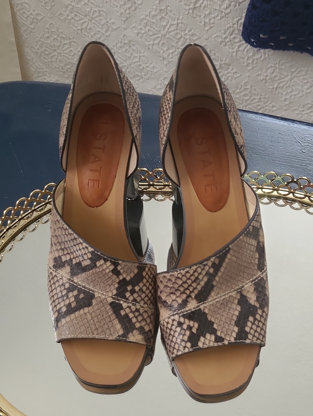 1.STATE Snake-Print Open-Toe Block Heels in Beige and Black 8M
